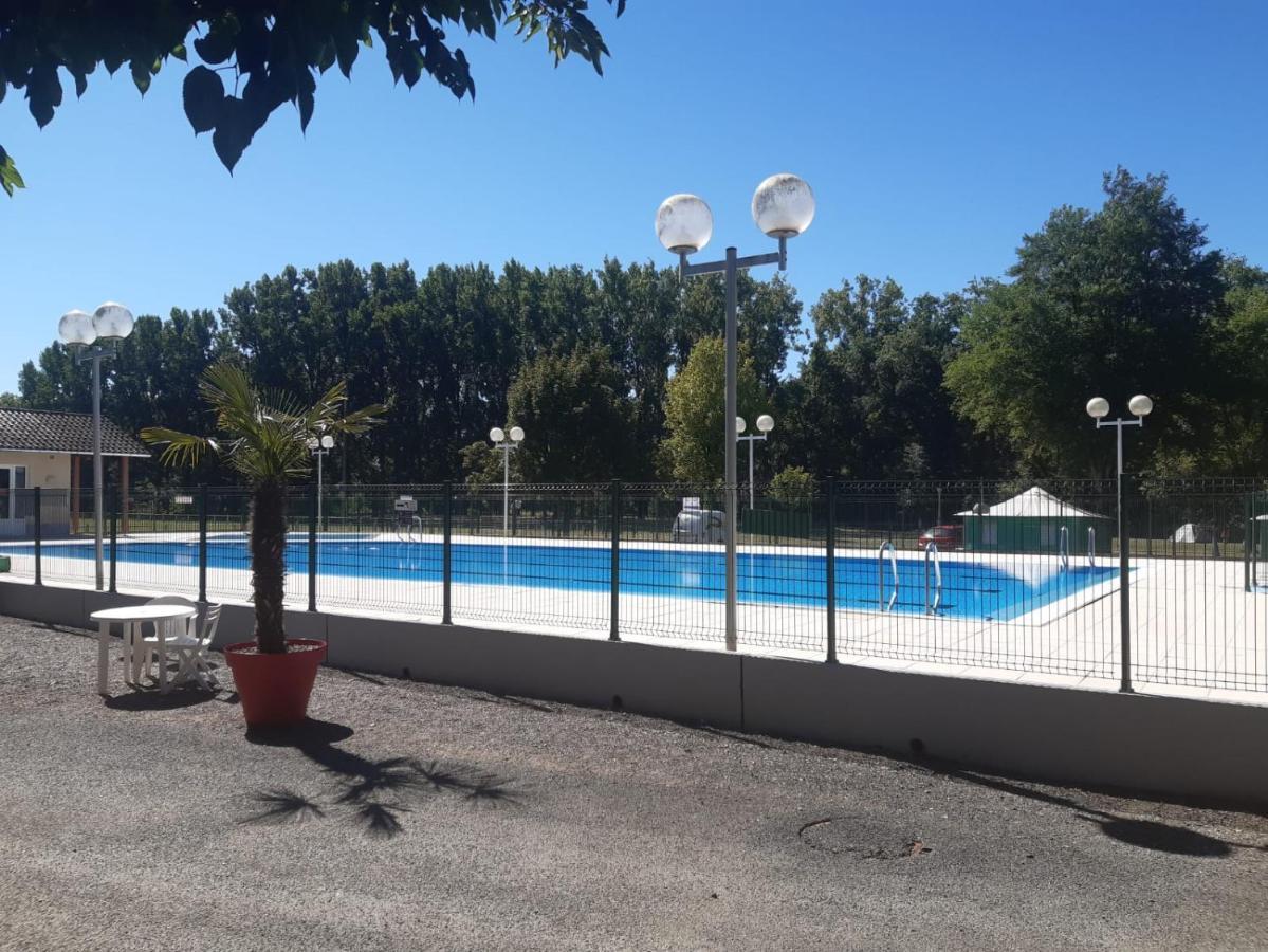 Les Berges Du Cele Hotel Bagnac Exterior photo